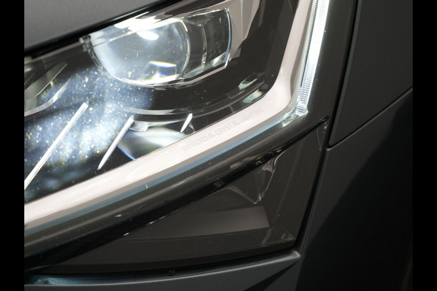 Škoda Superb Combi 1.4 TSI iV Laurin & Klement PHEV 218pk Dealer O.H. | Adaptive Cruise | 360 Camera | Canton Audio | Lederen Comfortstoelen Memory & Massage & Ventilatie | Sfeerverlichting | Stoelen & Stuur Verwarmd | Apple Carplay | Blis | Keyless | Plug In Hybrid |