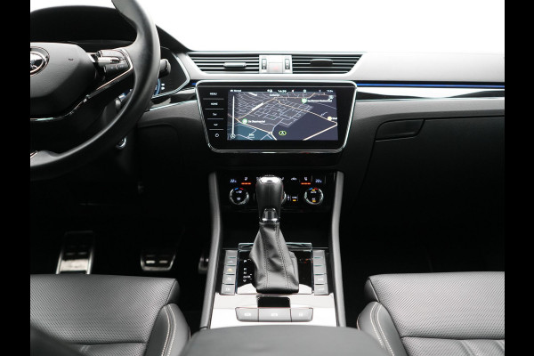Škoda Superb Combi 1.4 TSI iV Laurin & Klement PHEV 218pk Dealer O.H. | Adaptive Cruise | 360 Camera | Canton Audio | Lederen Comfortstoelen Memory & Massage & Ventilatie | Sfeerverlichting | Stoelen & Stuur Verwarmd | Apple Carplay | Blis | Keyless | Plug In Hybrid |