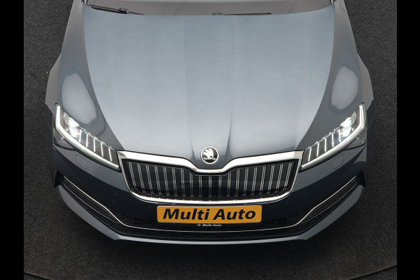 Škoda Superb Combi 1.4 TSI iV Laurin & Klement PHEV 218pk Dealer O.H. | Adaptive Cruise | 360 Camera | Canton Audio | Lederen Comfortstoelen Memory & Massage & Ventilatie | Sfeerverlichting | Stoelen & Stuur Verwarmd | Apple Carplay | Blis | Keyless | Plug In Hybrid |