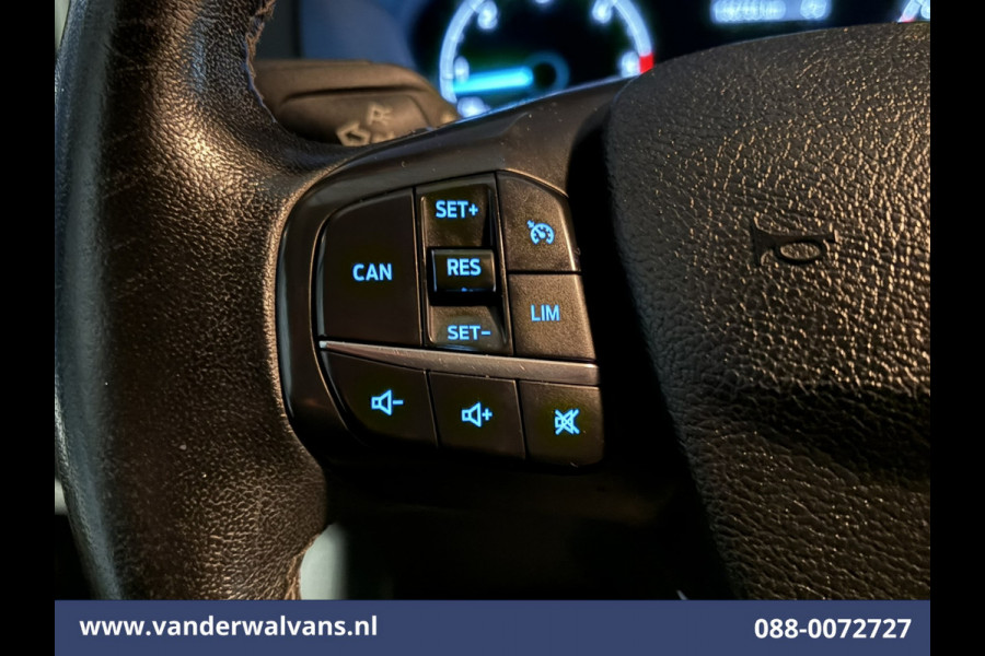 Ford Transit Custom 2.0 TDCI 130pk L1H1 Euro6 Airco | LED | 2500kg Trekhaak | Cruisecontrol | Verwarmde voorruit Parkeersensoren, Bijrijdersbank