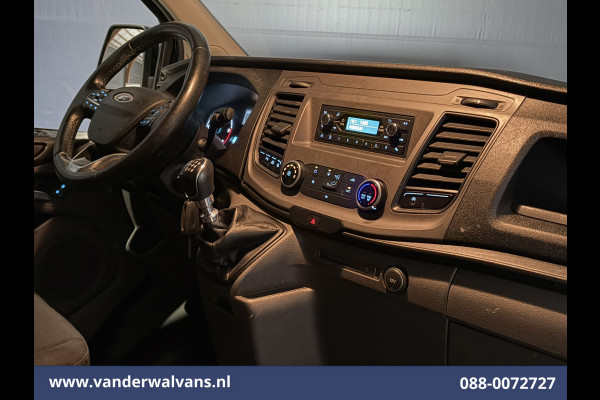 Ford Transit Custom 2.0 TDCI 130pk L1H1 Euro6 Airco | LED | 2500kg Trekhaak | Cruisecontrol | Verwarmde voorruit Parkeersensoren, Bijrijdersbank