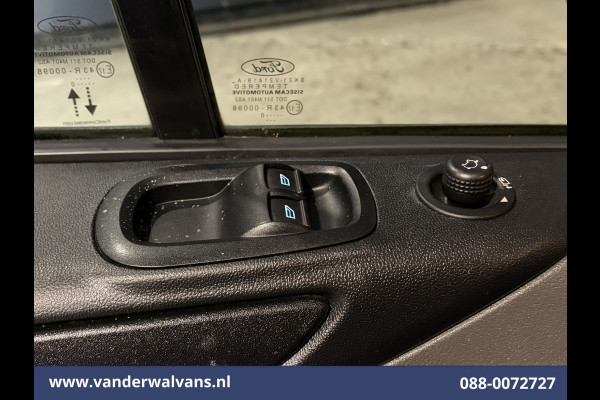 Ford Transit Custom 2.0 TDCI 130pk L1H1 Euro6 Airco | LED | 2500kg Trekhaak | Cruisecontrol | Verwarmde voorruit Parkeersensoren, Bijrijdersbank