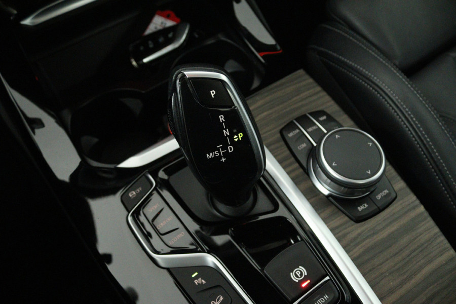 BMW X3 XDrive20i High Executive (PANORAMADAK, DIGITALE COCKPIT, STOELVERWARMING, NAVIGATIE)