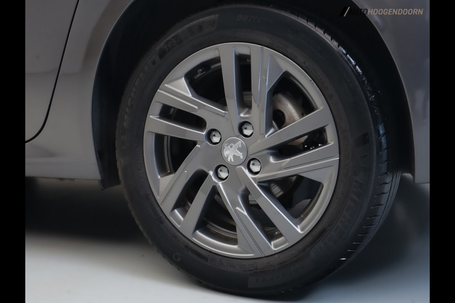 Peugeot 208 1.2 PureTech Active Pack Luxe (PARKEERSENSOREN,CRUISE CONTROL,APPLE CARPLAY,LM-VELGEN,NAVIGATIE,LED,TOPCONDITIE)