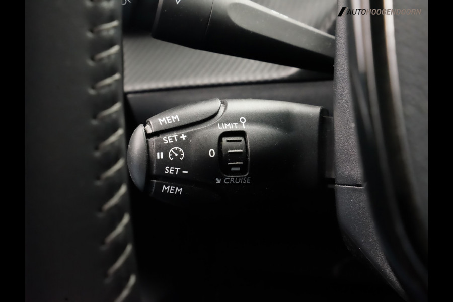Peugeot 208 1.2 PureTech Active Pack Luxe (PARKEERSENSOREN,CRUISE CONTROL,APPLE CARPLAY,LM-VELGEN,NAVIGATIE,LED,TOPCONDITIE)