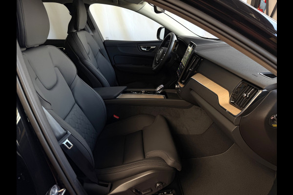 Volvo XC60 2.0 T6 AWD ULTRA DARK NIEUWE AUTO ELEK.TREKHAAK HARMAN KARDON HEADUP 360.CAM LEER SCHUIFDAK PHEV Plug in Hybrid ✅ Top Auto's Wijchen ,  Altijd een Ruim aanbod van Volvo's i  BUSINESS / CORE / BRIGHT / DARK / ULTRA DARK / PLUS DARK / BLACK EDITION  / ESSENTIAL / T6 / T8 ✅