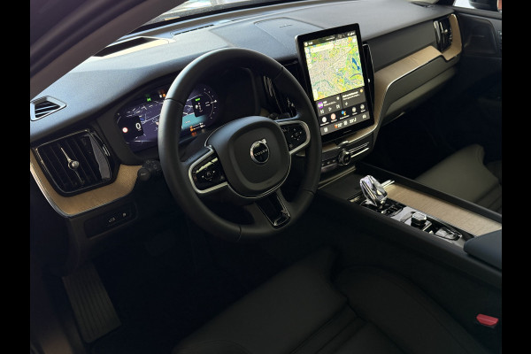 Volvo XC60 2.0 T6 AWD ULTRA DARK NIEUWE AUTO ELEK.TREKHAAK HARMAN KARDON HEADUP 360.CAM LEER SCHUIFDAK PHEV Plug in Hybrid ✅ Top Auto's Wijchen ,  Altijd een Ruim aanbod van Volvo's i  BUSINESS / CORE / BRIGHT / DARK / ULTRA DARK / PLUS DARK / BLACK EDITION  / ESSENTIAL / T6 / T8 ✅