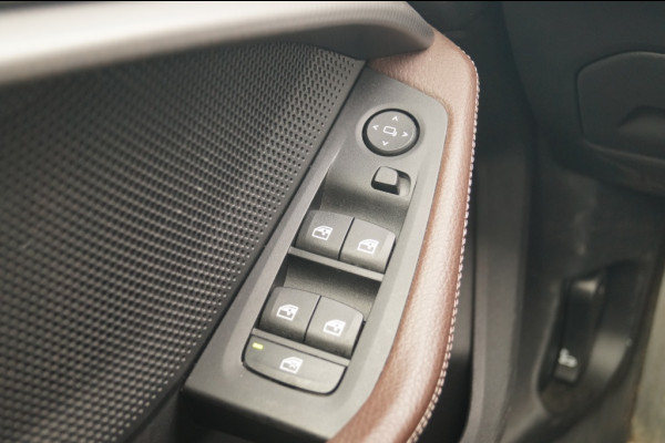 BMW 2 Serie Gran Coupé 218i Automaat Executive Luxury -LEER-PANO-ECC-PDC-