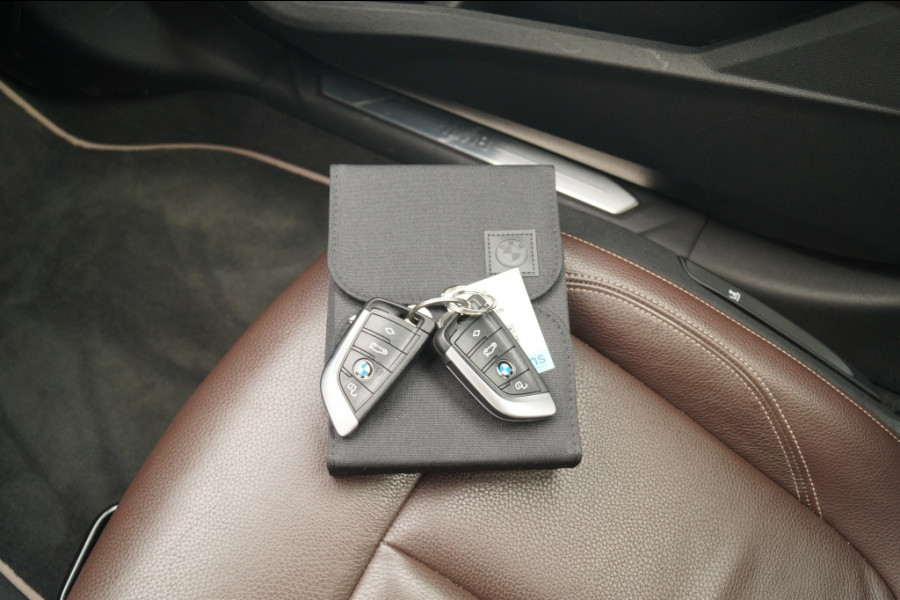 BMW 2 Serie Gran Coupé 218i Automaat Executive Luxury -LEER-PANO-ECC-PDC-