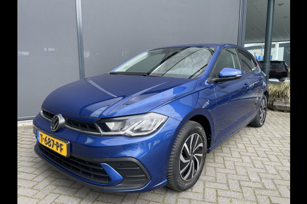 Volkswagen Polo 1.0 TSI Life Business Achteruitrijcamera - Apple carplay - Airco - Cruise control - Parkeersensoren - Bluetooth - Led verlichting - Navigatie - Radio - Licht metalen velgen 15 inch - Stoelverwarming - Start/stop systeem - Stuur leder - Stuur multifunctioneel