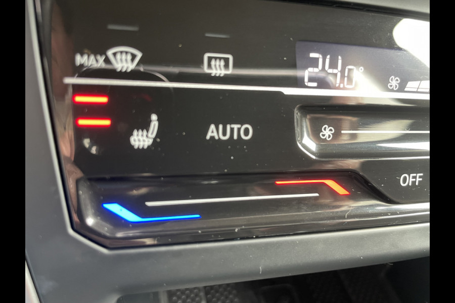 Volkswagen Polo 1.0 TSI Life Business Achteruitrijcamera - Apple carplay - Airco - Cruise control - Parkeersensoren - Bluetooth - Led verlichting - Navigatie - Radio - Licht metalen velgen 15 inch - Stoelverwarming - Start/stop systeem - Stuur leder - Stuur multifunctioneel