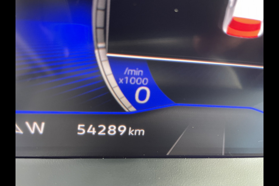 Volkswagen Polo 1.0 TSI Life Business Achteruitrijcamera - Apple carplay - Airco - Cruise control - Parkeersensoren - Bluetooth - Led verlichting - Navigatie - Radio - Licht metalen velgen 15 inch - Stoelverwarming - Start/stop systeem - Stuur leder - Stuur multifunctioneel