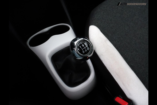 Citroën C1 1.0 VTi Millenium Sport (APPLE CARPLAY,CRUISE CONTROL,SPORTSTOELEN,ELEKTRISCHE RAMEN,DAB,START-STOP,TOPCONDITIE)