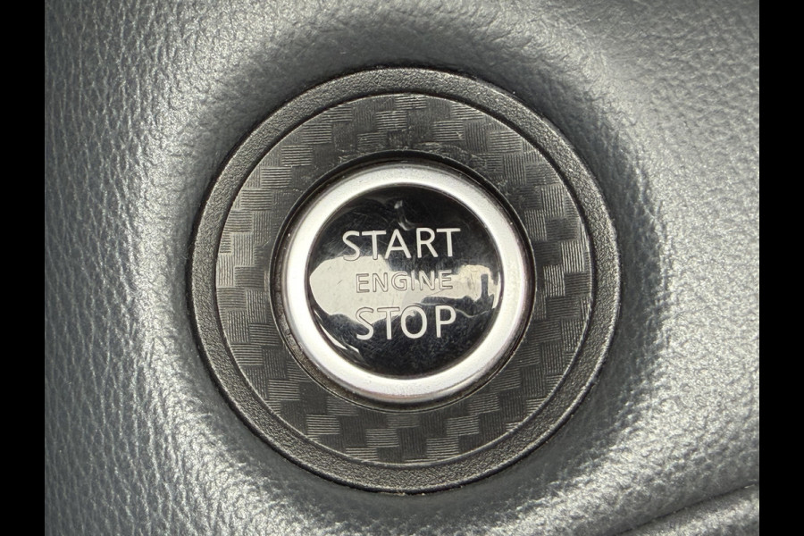 Nissan Juke 115pk Enigma (Camera - Stoel-/- voorruitverwarming - LED - Keyless Entry - 19"- Automatische Airco - Navigatie)