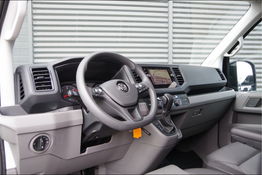 Volkswagen Crafter 35 2.0 TDI L3H3 140PK AUT. LED, TREKHAAK, BETIMMERING, STOELVERWARMING, GEVEERDE ERGO COMFORT STOEL, CAMERA, NAVI, CRUISE, AIRCO