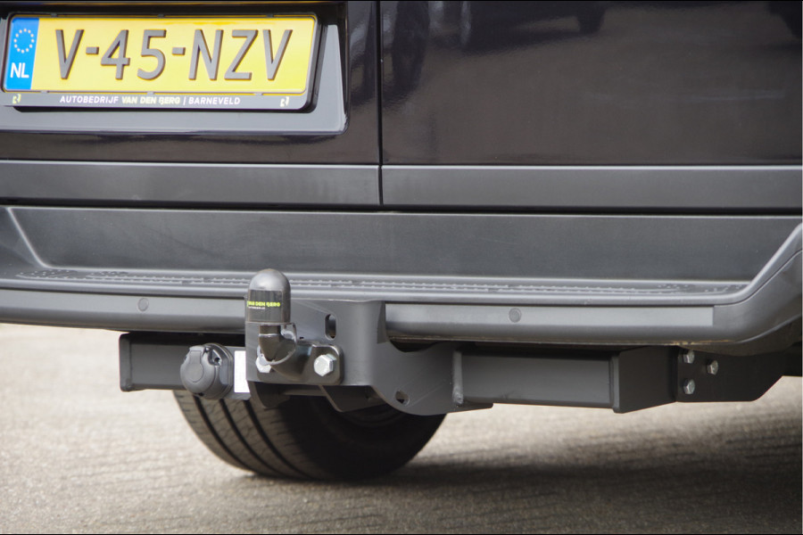 Volkswagen Crafter 35 2.0 TDI L3H3 140PK AUT. LED, TREKHAAK, BETIMMERING, STOELVERWARMING, GEVEERDE ERGO COMFORT STOEL, CAMERA, NAVI, CRUISE, AIRCO