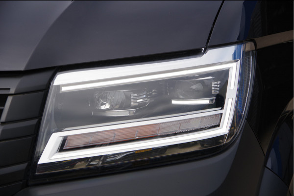 Volkswagen Crafter 35 2.0 TDI L3H3 140PK AUT. LED, TREKHAAK, BETIMMERING, STOELVERWARMING, GEVEERDE ERGO COMFORT STOEL, CAMERA, NAVI, CRUISE, AIRCO