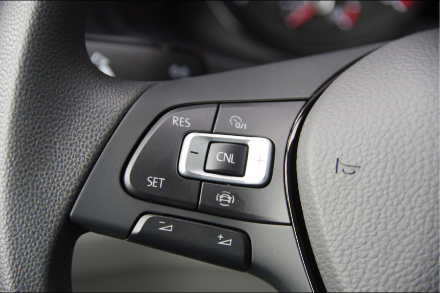 Volkswagen Crafter 35 2.0 TDI L3H3 140PK AUT. LED, TREKHAAK, BETIMMERING, STOELVERWARMING, GEVEERDE ERGO COMFORT STOEL, CAMERA, NAVI, CRUISE, AIRCO