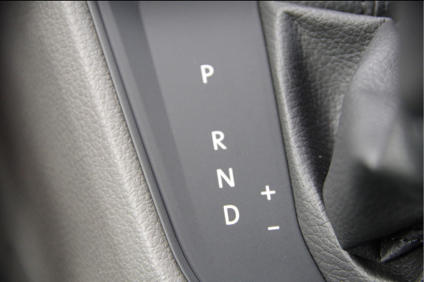 Volkswagen Crafter 35 2.0 TDI L3H3 140PK AUT. LED, TREKHAAK, BETIMMERING, STOELVERWARMING, GEVEERDE ERGO COMFORT STOEL, CAMERA, NAVI, CRUISE, AIRCO