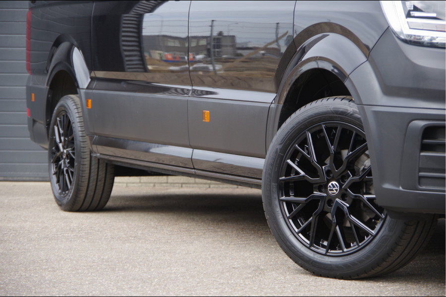 Volkswagen Crafter 35 2.0 TDI L3H3 140PK AUT. LED, TREKHAAK, BETIMMERING, STOELVERWARMING, GEVEERDE ERGO COMFORT STOEL, CAMERA, NAVI, CRUISE, AIRCO