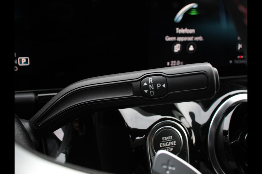 Mercedes-Benz GLA 200 AMG Line Automaat Nieuw model ! | Navigatie | Climate Control | Camera | Electrisch bedienbare achterklep | Dab | Led