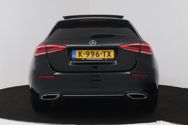 Mercedes-Benz A-Klasse 180 Business Solution Luxury (PANORAMADAK, STOELVERWARMING, SFEERVERLICHTING, ELEKTR STOELEN, NAVIGATIE)