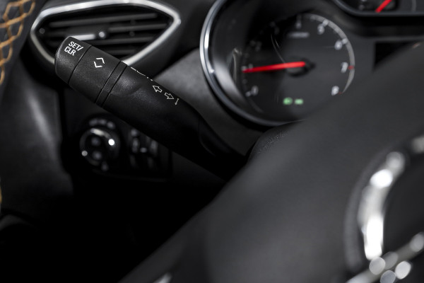 Opel Crossland X 1.2 Turbo 130 PK Innovation Org. NL. | Cruise | PDC | NAV + App. Connect | Trekhaak | LM 16" |