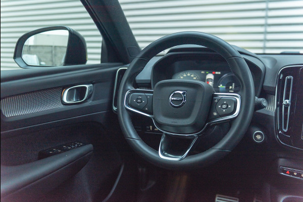 Volvo XC40 T5 Aut. Plug-in Hybrid R-Design CC Parkassist 262pk