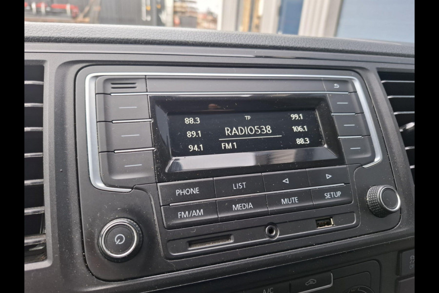 Volkswagen Transporter 2.0 TDI L1H1 Trendline AIRCO / CRUISE CONTROLE / TREKHAAK / EURO 6