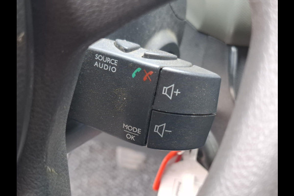 Renault Trafic 1.6 dCi T29 L2H1 Comfort Energy AIRCO / CRUISE CONTROLE / NAVI / TREKHAAK / EURO 6 / CAMERA