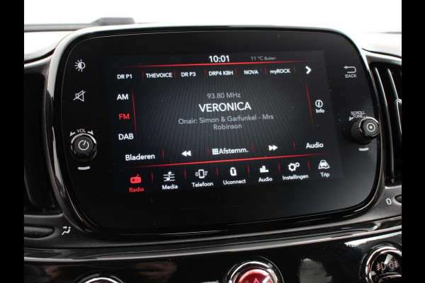 Fiat 500 1.0 Hybrid Vita Comfort | Climate Control | Dab | Digitale Cockpit | Parkeer sensoren | Radio