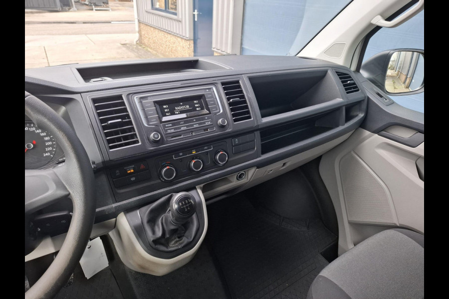 Volkswagen Transporter 2.0 TDI L1H1 Trendline AIRCO / CRUISE CONTROLE / TREKHAAK / EURO 6