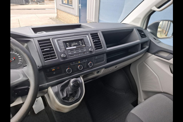 Volkswagen Transporter 2.0 TDI L1H1 Trendline AIRCO / CRUISE CONTROLE / TREKHAAK / EURO 6