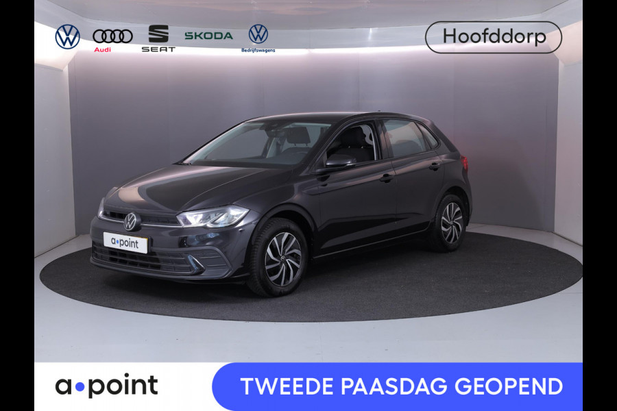 Volkswagen Polo 1.0 TSI Life 95 PK | Navigatie via app | Parkeersensoren voor en achter | LM velgen |