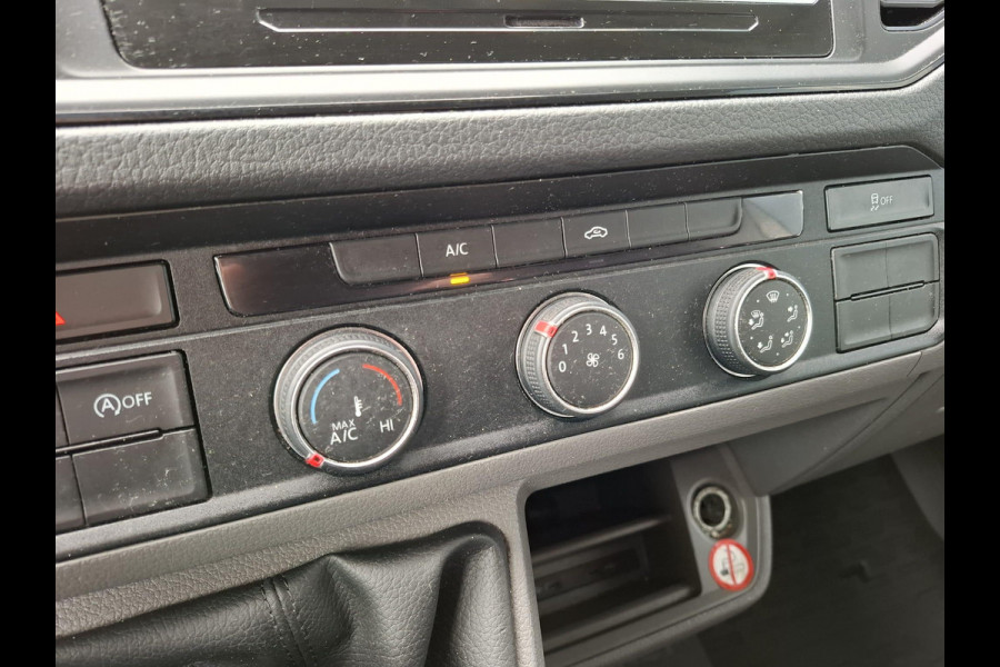 Volkswagen Crafter 35 2.0 TDI L3H3 AIRCO / CRUISE CONTROLE / CARPLAY / CAMERA / TREKHAAK