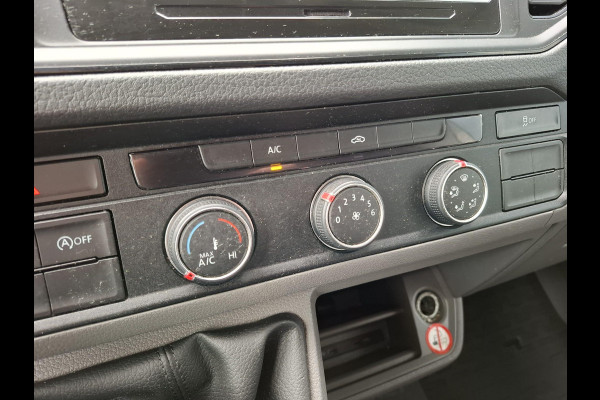 Volkswagen Crafter 35 2.0 TDI L3H3 AIRCO / CRUISE CONTROLE / CARPLAY / CAMERA / TREKHAAK