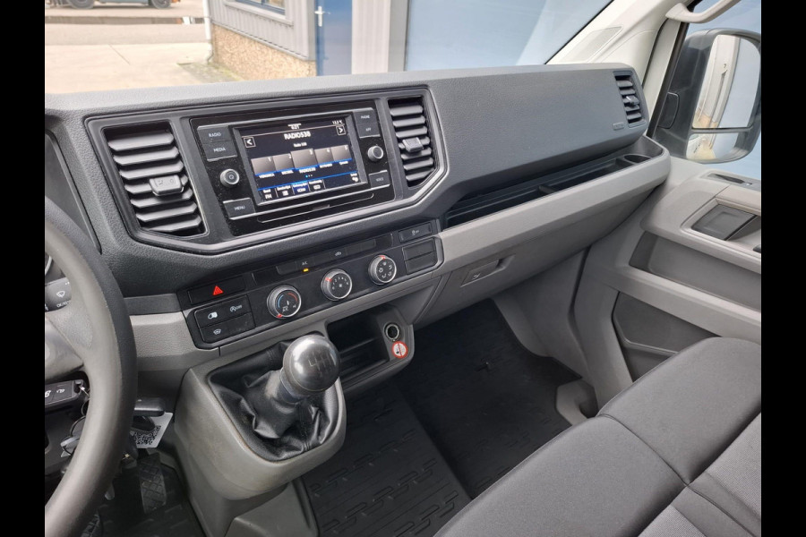 Volkswagen Crafter 35 2.0 TDI L3H3 AIRCO / CRUISE CONTROLE / CARPLAY / CAMERA / TREKHAAK