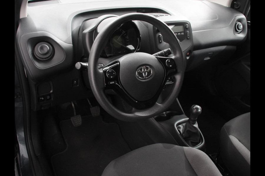 Toyota Aygo 1.0 VVT-i x-fun | Airco | Bluetooth | Led | Electrisch pakket | 5 deurs