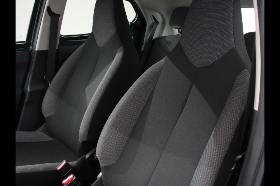 Toyota Aygo 1.0 VVT-i x-fun | Airco | Bluetooth | Led | Electrisch pakket | 5 deurs