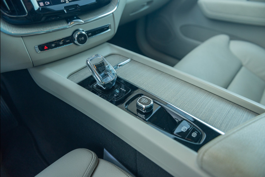 Volvo XC60 T6 Aut. Long Range Inscription Leder 350pk