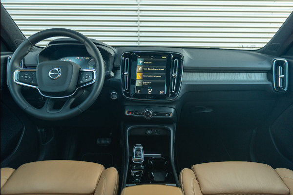 Volvo XC40 T5 Aut. Plug-in Hybrid Ultimate Bright Leder Parkeercamera 262pk