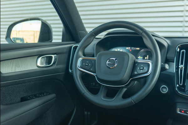 Volvo XC40 T5 Aut. Plug-in Hybrid Ultimate Bright Leder Parkeercamera 262pk