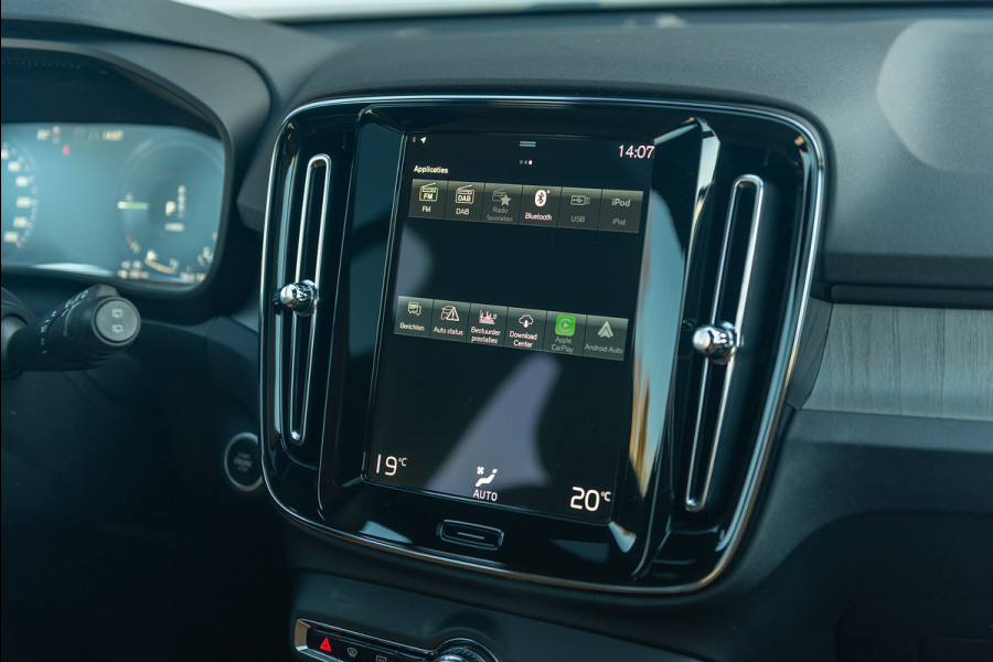 Volvo XC40 T5 Aut. Plug-in Hybrid Ultimate Bright Leder Parkeercamera 262pk