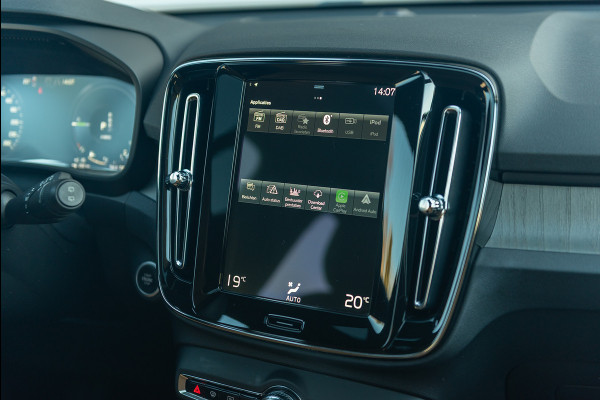 Volvo XC40 T5 Aut. Plug-in Hybrid Ultimate Bright Leder Parkeercamera 262pk