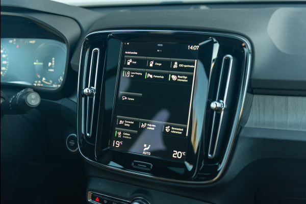 Volvo XC40 T5 Aut. Plug-in Hybrid Ultimate Bright Leder Parkeercamera 262pk