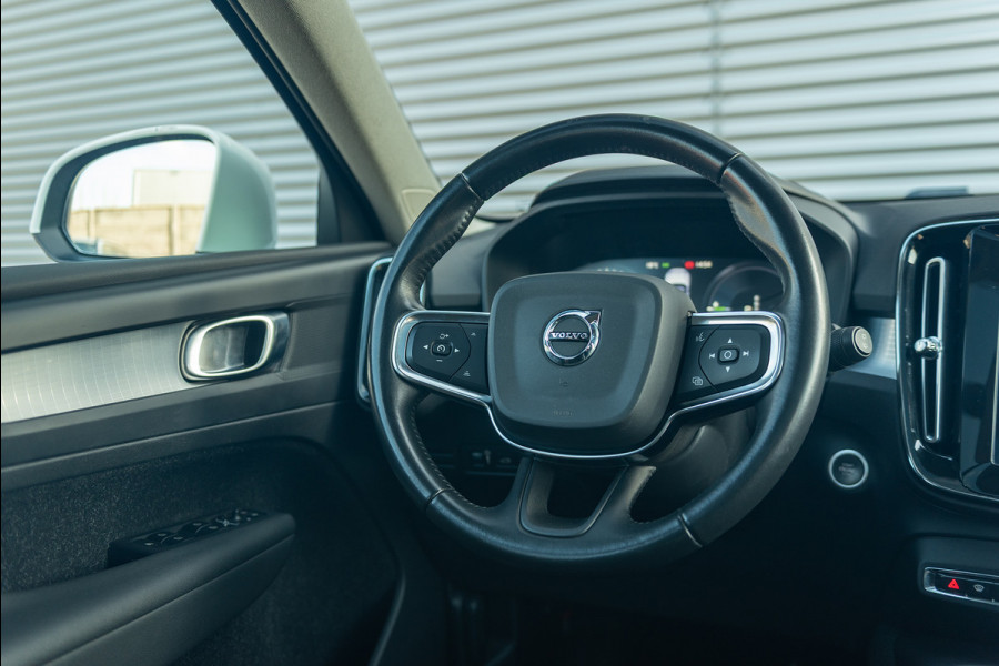Volvo XC40 T5 Aut. Plug-in Hybrid Inscription Parkassist 262pk