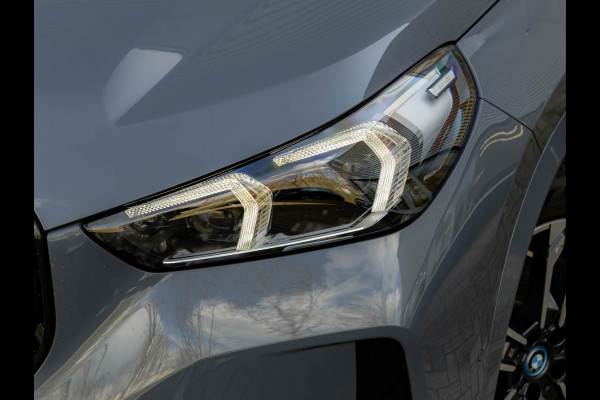 BMW X1 xDrive25e M-Sport - Pano - Trekhaak - Driving Ass Prof - Head-up