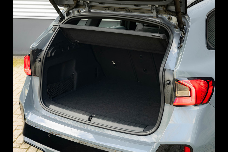 BMW X1 xDrive25e M-Sport - Pano - Trekhaak - Driving Ass Prof - Head-up