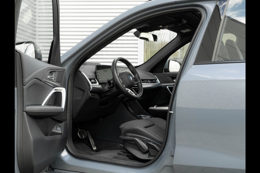 BMW X1 xDrive25e M-Sport - Pano - Trekhaak - Driving Ass Prof - Head-up