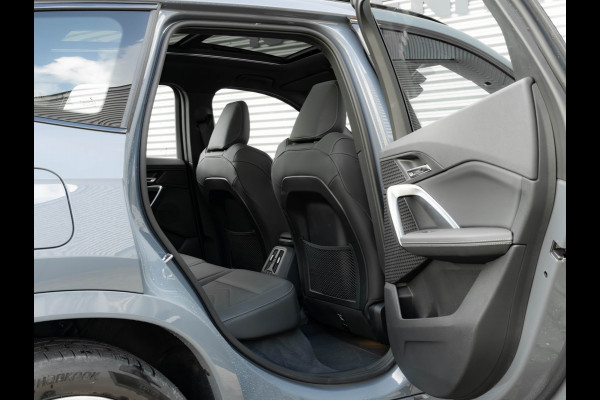 BMW X1 xDrive25e M-Sport - Pano - Trekhaak - Driving Ass Prof - Head-up